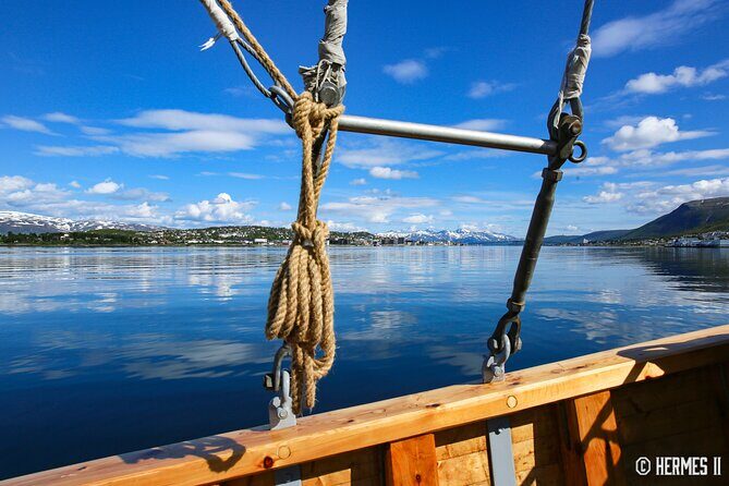 1 Hour Photo & History Cruise - Onboard comfort, warmth, and weather reality (the practical part)