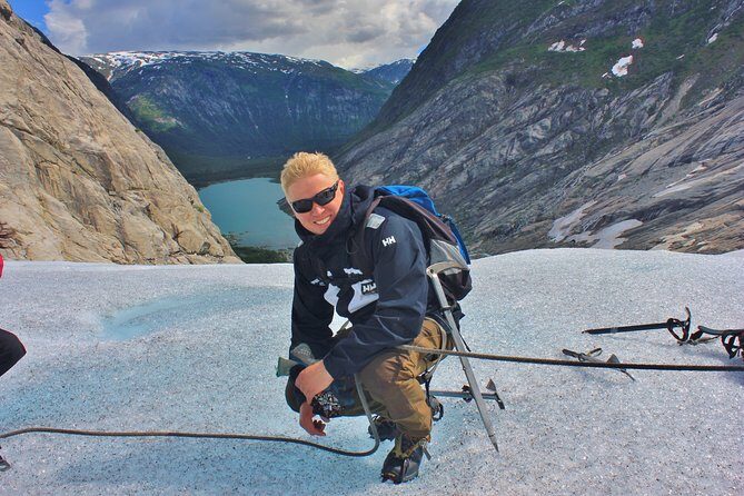 2-Day Round Trip from Bergen: THE GRAND SOGNEFJORD – fjords, waterfalls, glacier - Dale to Voss to Tvindefossen: why the early route works