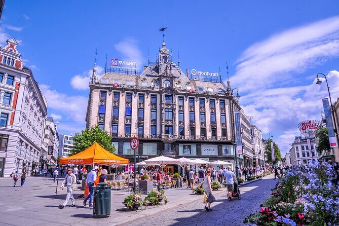2-Hour Essential Oslo in the City Center Guided Walking Tour - University Square: The Smart Way to Start Oslo