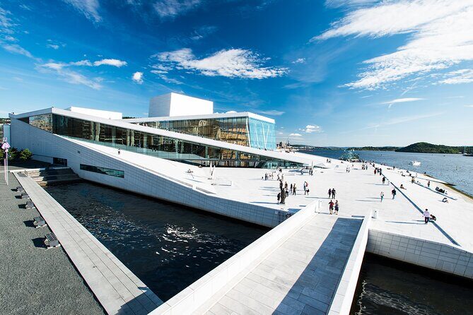 2-Hour Essential Oslo in the City Center Guided Walking Tour - Oslo Cathedral and the Nearby Market: Faith and Everyday Life