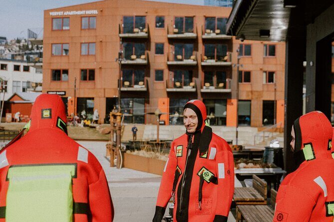2 Hours Urban Arctic Floating Activity in the Harbours of Tromsø - The suits and layering tips that keep you comfortable