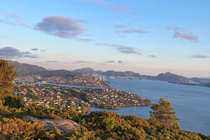 3-Hour Private Norwegian Hiking Experience with Local Guide - Booking timing and what to pack so you don’t regret it