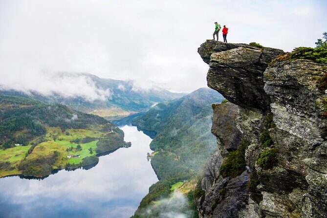 5-Hour Guided Hike Tour to Himakånå The Mini Trolltunga - Himakånå’s Mini Trolltunga hike: the “worth the sweat” formula