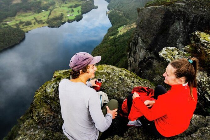 5-Hour Guided Hike Tour to Himakånå The Mini Trolltunga - Meeting at Haugesund Cruise Havn: start where cruise days actually happen