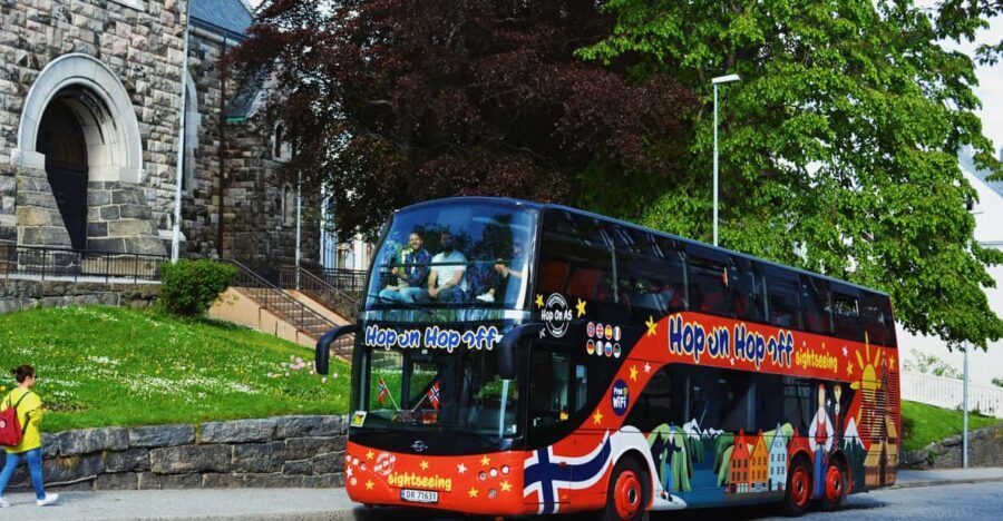 Ålesund: 1-Day Hop-On Hop-Off Sightseeing Bus GrayLine - Key things you’ll notice fast