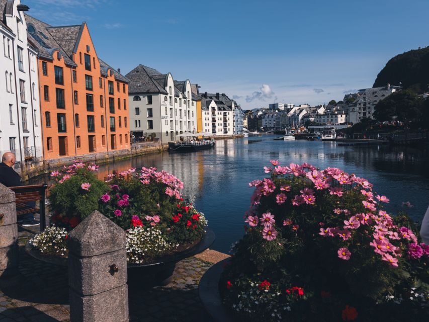 Ålesund: Guided Food Walking Tour - What You Might Taste in Ålesund (Seafood, Bread, and Local Comforts)