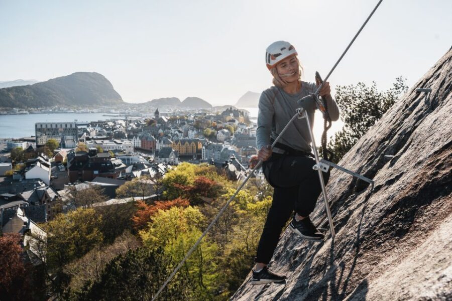 Ålesund: Via Ferrata tour - Entering the city park: finding your start point and getting geared up