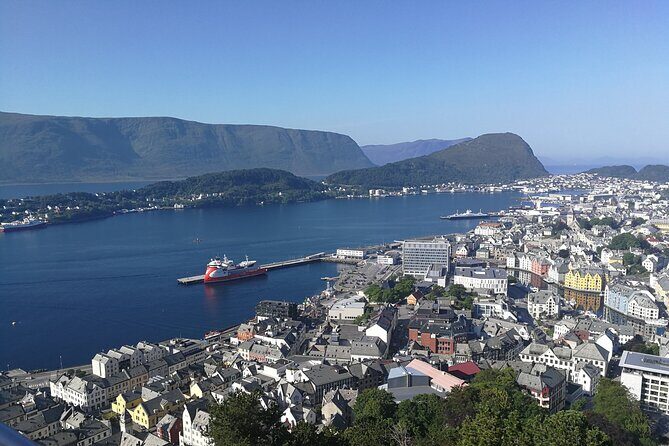 Alnes Lighthouse, Sunnmøre Museum, Aksla and City Sightseeing - A Coastal Mini-Adventure Starting in Ålesund