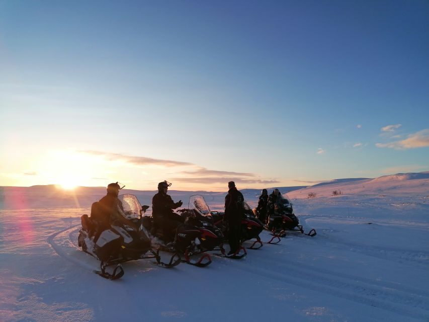 Alta: Guided Snowmobile Safari on Finnmarksvidda With Snacks - Visiting an authentic mountain cabin in the Arctic