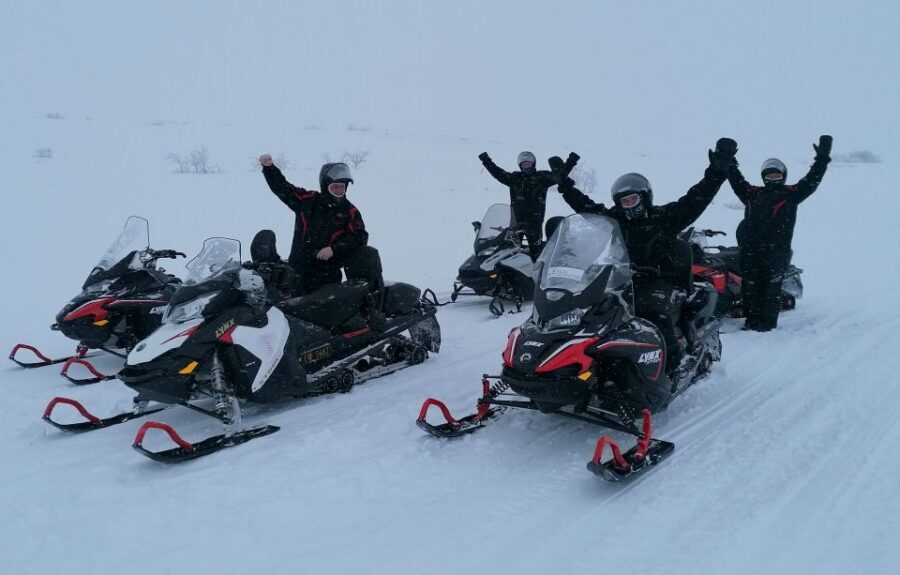 Alta: Guided Snowmobile Safari on Finnmarksvidda With Snacks - Warm drinks, snacks, and comfort that actually works