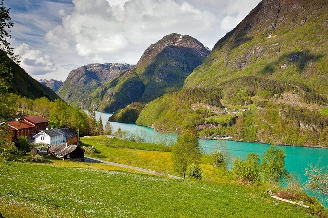AMAZING HARDANGER FJORD: Private guided round trip from Bergen, 10 hours - Bergen Before the Fjords: A Fast First Look at the Gateway City