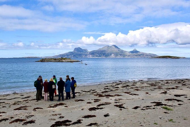 Arctic Coastal Walk - Ausvika strand and the coast: what you’ll notice beyond the view