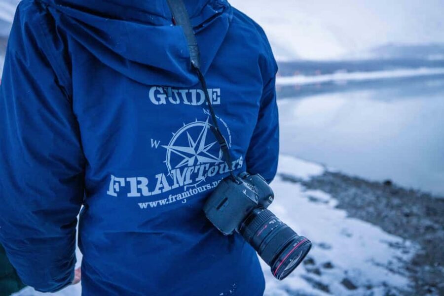 Arctic hike on Kvaløya Island with drinks and snacks - Tips to make your Arctic hike feel easy
