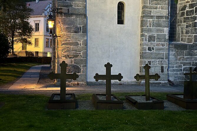 Audio Walking Tour in Bergen Famous Ghosts Location - Stop 3: Domkirken (Bergen Cathedral) and the Cannonball in the Walls