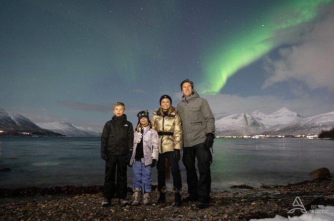 Aurora Safari Chase by big bus, free Photos, toilet onboard - Duration and Timing: Why the 5–8 Hours Feels Long (But Useful)