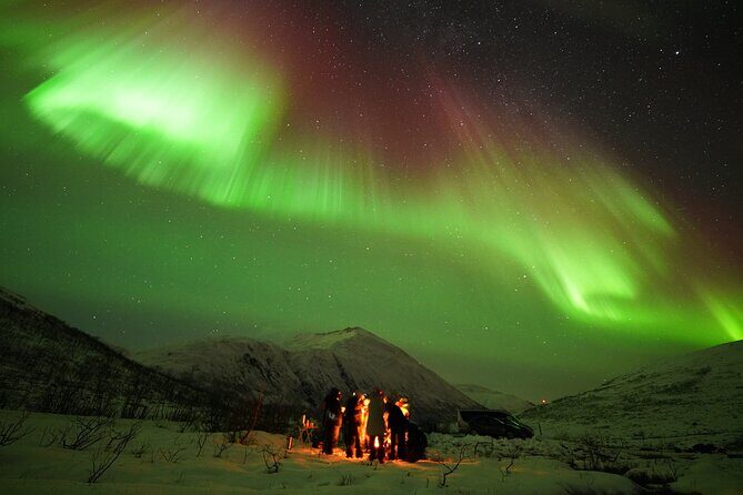 Aurora tour with free portrait and bonfire - Timing and Duration: How a 5-to-9 Hour Night Feels
