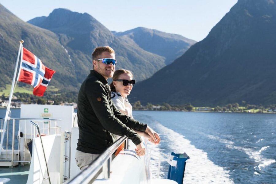 Bergen: Cruise to beautiful Rosendal by the Hardangerfjord - Rosendal in 3.5 hours: the best way to use your time
