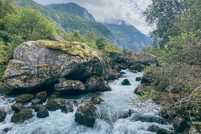 Bergen Day Tour to National Park Folgefonna and Glacier Lake - Stop 5: Back through Folgefonna, another 45-minute return hike
