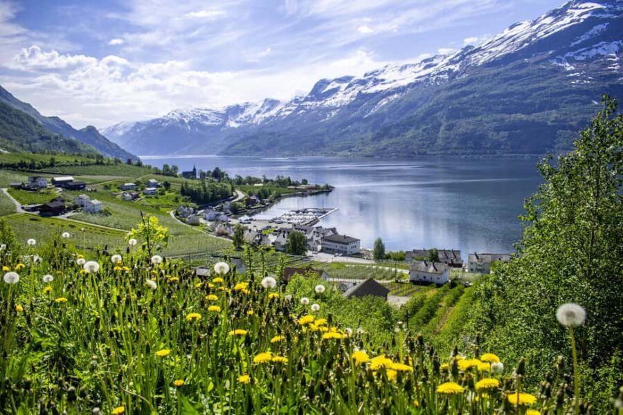 Bergen: Easy Hike to Bondhus Glacier Lake & Rosendal Visit - Steinsdalsfossen: Walking Behind a Waterfall