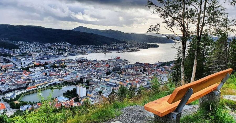 Bergen: Guided mountain hike on top of Bergen - Why Mt. Fløyen Beats the Usual Bergen Viewpoints