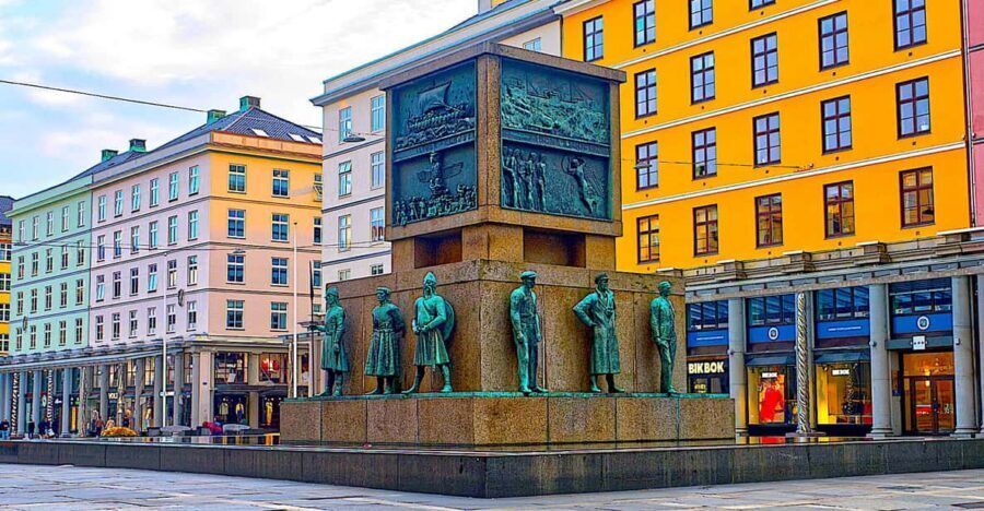 Bergen: Guided Walking Tour with Local Guide - The Local Guide Factor: What You’re Paying For