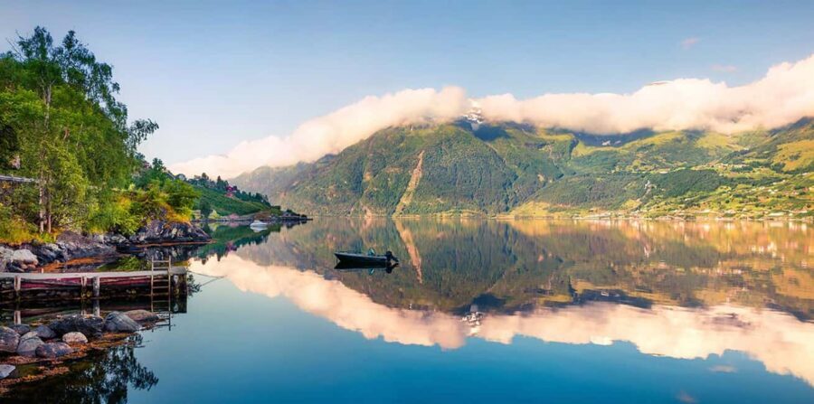 Bergen: Hardangerfjord & Waterfalls Bus Tour with Apple Pie - Salthammeren Stone Age carvings: why this quick stop matters