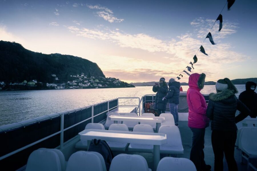Bergen: Mostraumen Fjord Cruise, Mt Fløyen, City Sightseeing - What to bring for a smooth Bergen day