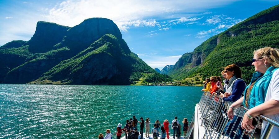 Bergen: Nærøyfjorden, Flåm, and Stegastein Guided Bus Tour - Nærøyfjorden UNESCO cruise: the best use of your time on the water