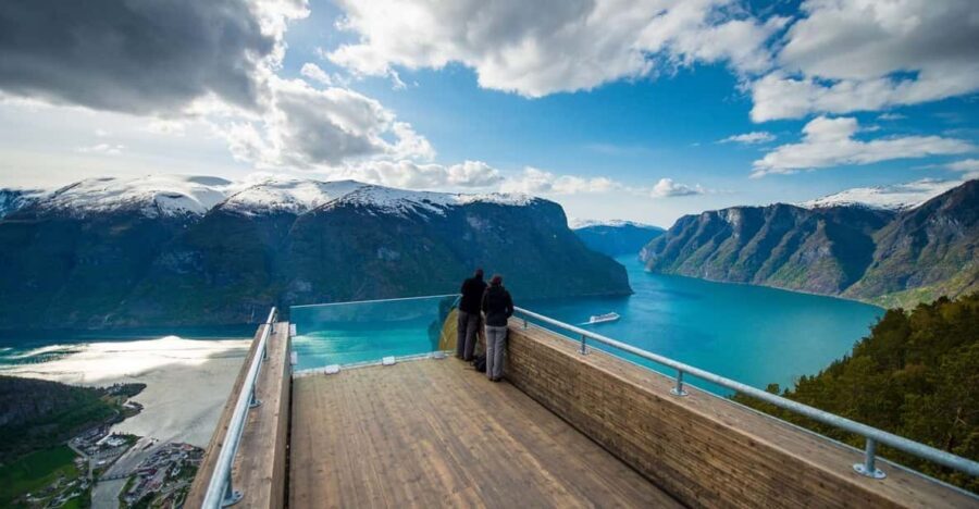Bergen: Nærøyfjorden, Flåm, and Stegastein Guided Bus Tour - Price and value: why $309 can make sense for a full fjord day
