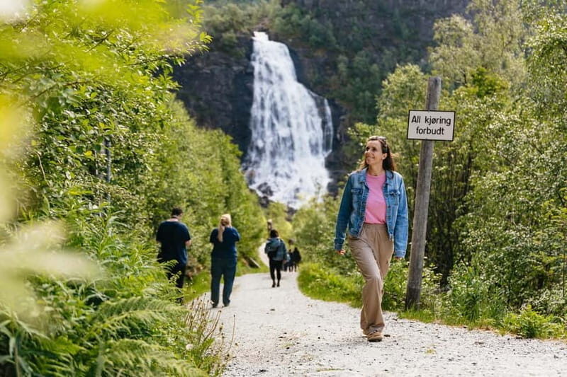 Bergen: Old Town and Waterfalls Guided Tour with Waffles - Bergen orientation drive: getting your bearings fast