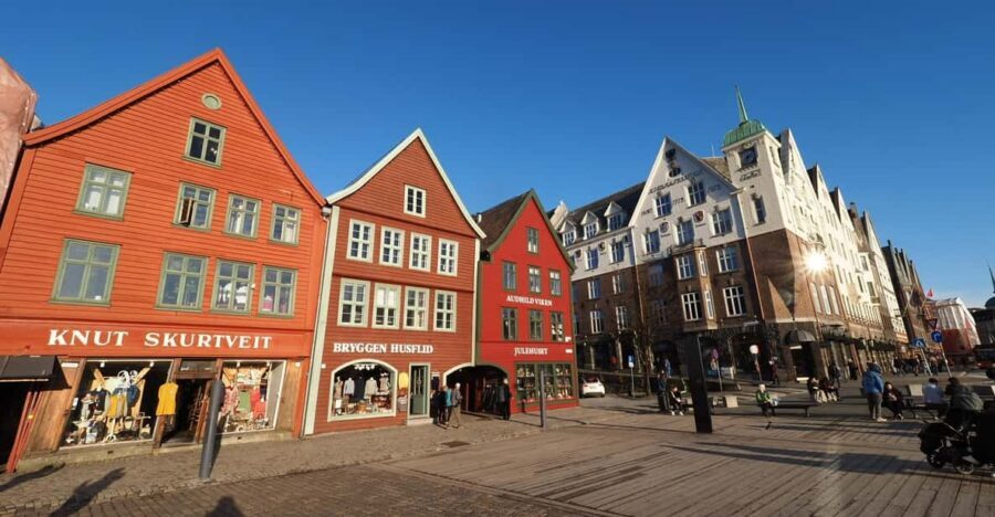 Bergen: Private tour in your own language - Price and group size: when $47 actually feels fair