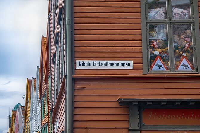 Bergen Private Walking Tour With A Professional Guide - Customization in practice: how the guide keeps it personal