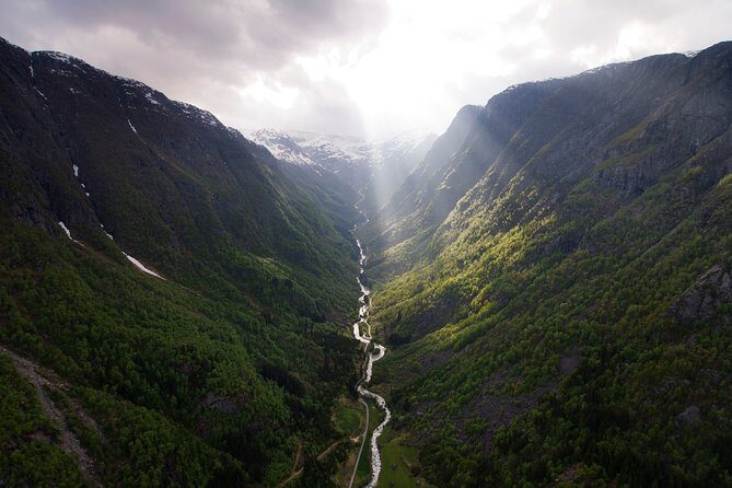 Bergen: Self-Guided Roundtrip (Sognefjord Cruise 5h & Flamsbana) - Ulvik to Eldfjord by boat: the fjord view switch