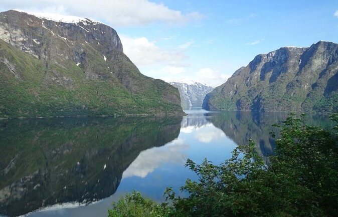 Bergen to Flam "The King of Fjords" One-Way or Round-Trip Cruise Ticket - Getting from central Bergen to the Strandkaien ferry: start strong