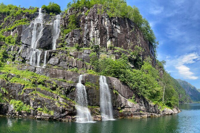Bergen to Hardangerfjord VIP car + private yacht Fjord cruise - Why this Bergen to Hardangerfjord combo feels different