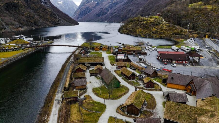 Bergen: Viking Village, Nærøyfjorden Cruise and Flåm Railway - Flåm free time: a short break in a popular harbor village