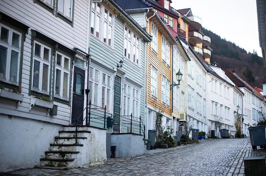 Bergen's Twilight Magic: An Evening Adventure - The “on foot” pacing: what your 150 minutes really mean