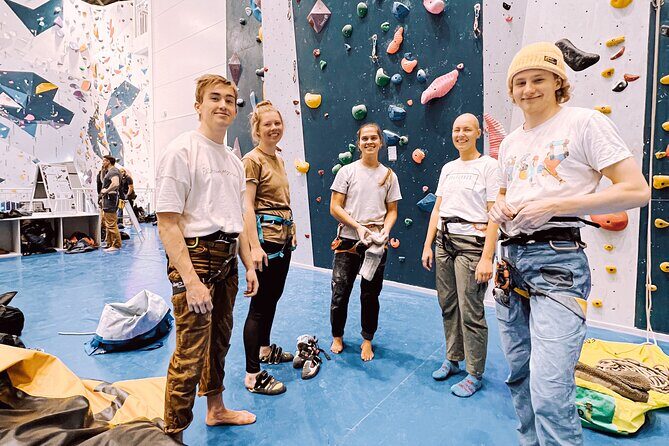 Climbing in Mørkvedhallen Klatresenter - Route setting that keeps things from feeling repetitive