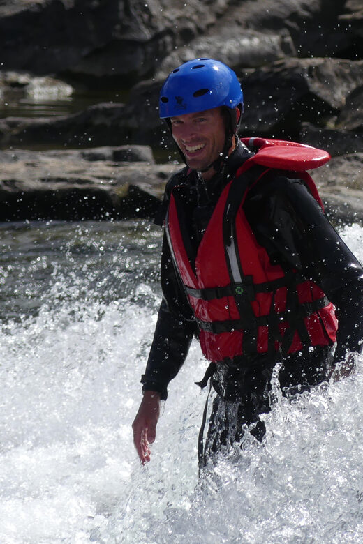 Dagali/Geilo: White Water Rafting Adventure - level 2 - Safety briefing and the quick coach ride to the water