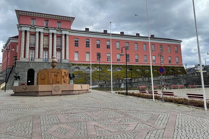 Discover Haugesund with the locals, visit the rising tides - Stop 1: Haugesund Town Hall and civic architecture