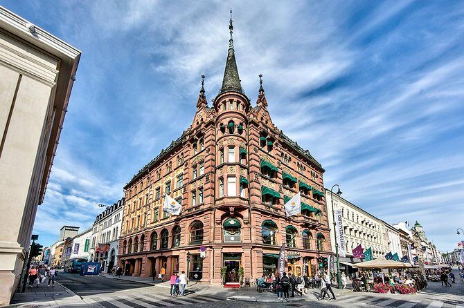 Discover Oslo on foot - Bjørvika’s Deichman library: books plus media, cinema, and hangout zones
