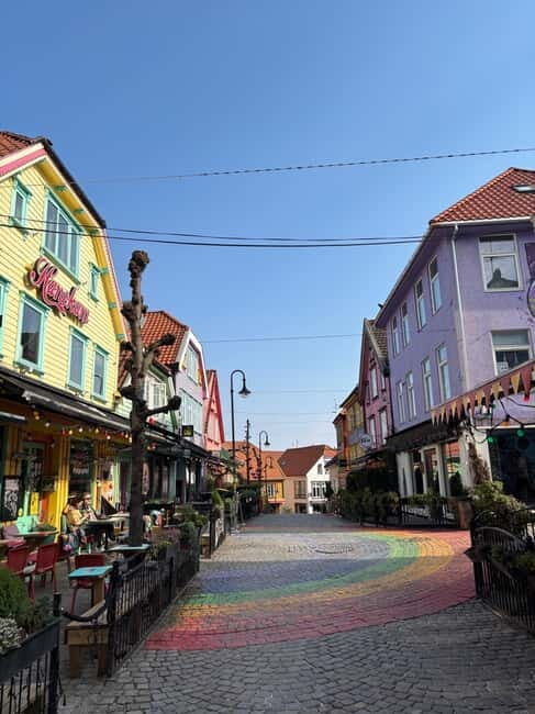 Discover Private+ Stavanger Guided City Tour - The private+ format: a local guide you can actually talk to