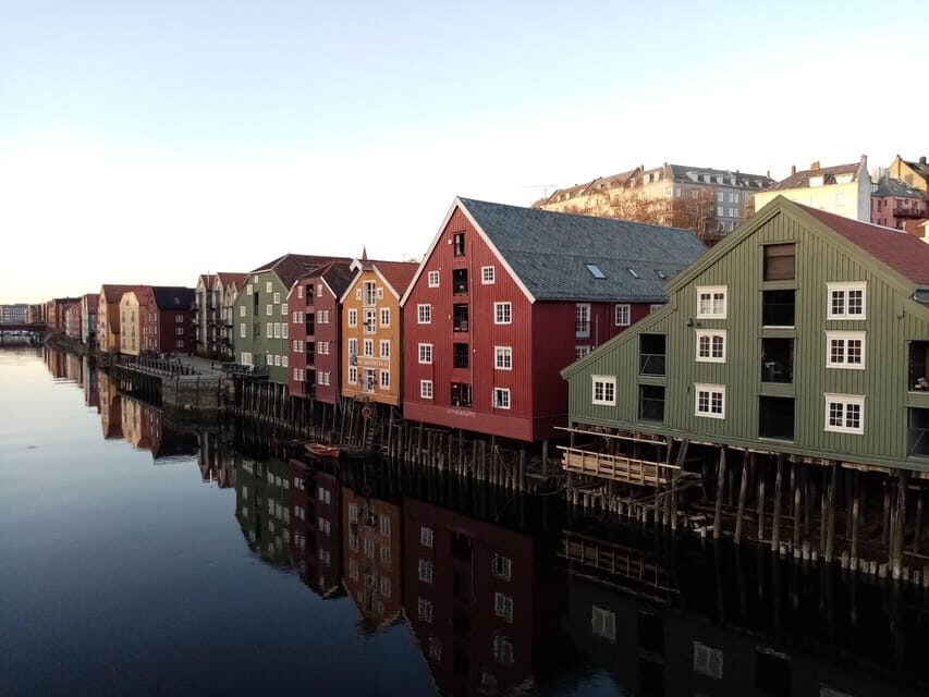 Discover the unmissables places of Trondheim - Starting at Torvet: Olav Tryggvason and the fastest city orientation