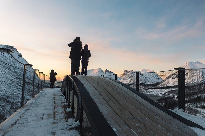 Discovery tour of the island of Senja and Kvaløya from Tromsø - Guide-led viewpoints: history that stays tied to what you see