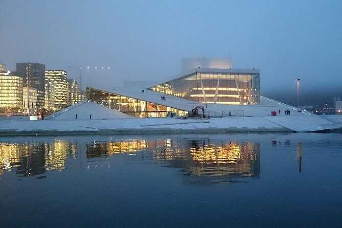 Downtown Oslo: Self-Guided Highlights and History Audio Tour - A quick look at Downtown Oslo audio, from Rådhusplassen to Langkaia