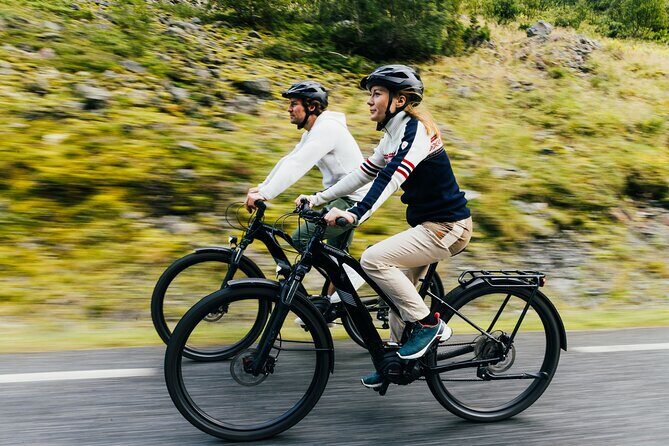 E-bike and hike in Åndalsnes - The 5-hour rhythm: ride, one-hour climb, then relax and cruise down