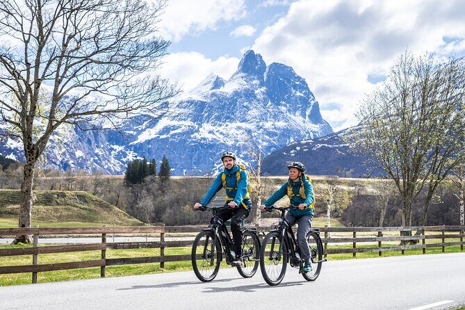 E-bike and hike in Åndalsnes - Cycling up Isfjorden and Venjesdalen on an e-bike