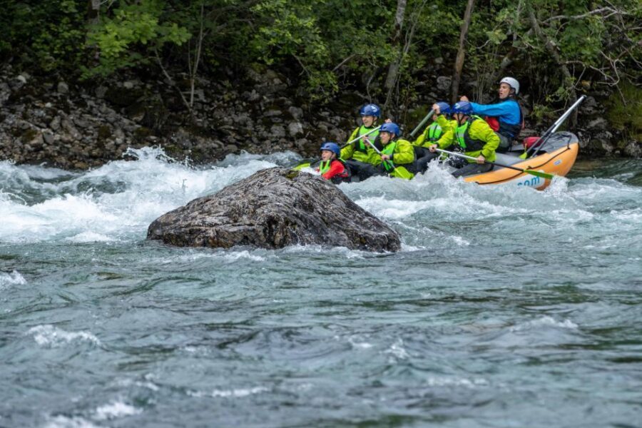 Family Rafting - Voss - Gear up and safety briefing: what you’ll be wearing and why