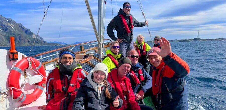 Fishing trip from Henningsvær + free (self caught) fish soup - Henningsvær on the water: the Sabina boat vibe