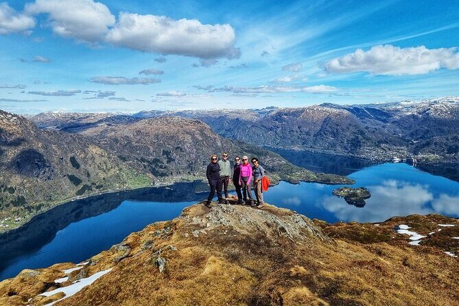 Fjord Hiking - Private tour - Meeting in Bergen: Fish Me Fishmarket and a Clean Start